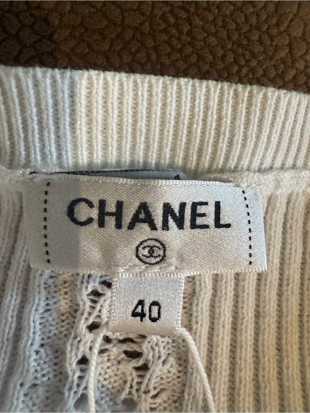 CHANEL White Button-Front Knit Cardigan top sz 8 - Picture 6 of 16